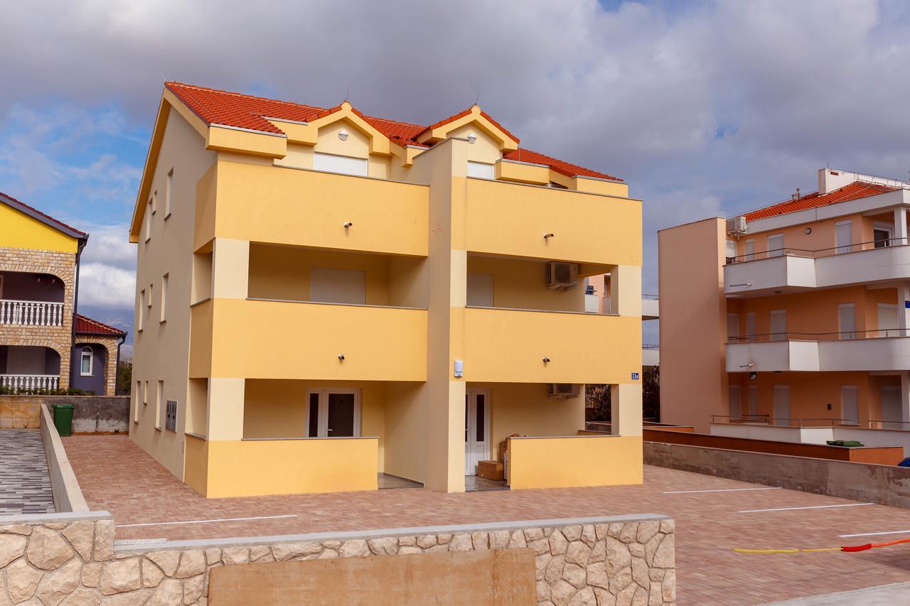Summer Fun Apartments Novalja Exterior photo