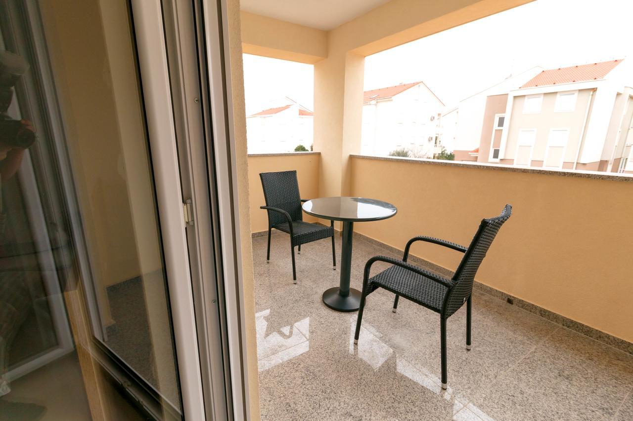 Summer Fun Apartments Novalja Exterior photo