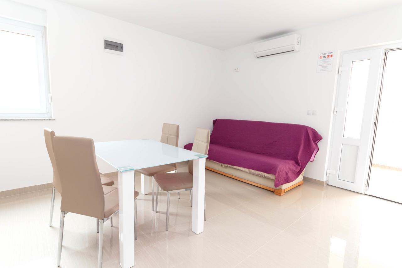 Summer Fun Apartments Novalja Exterior photo