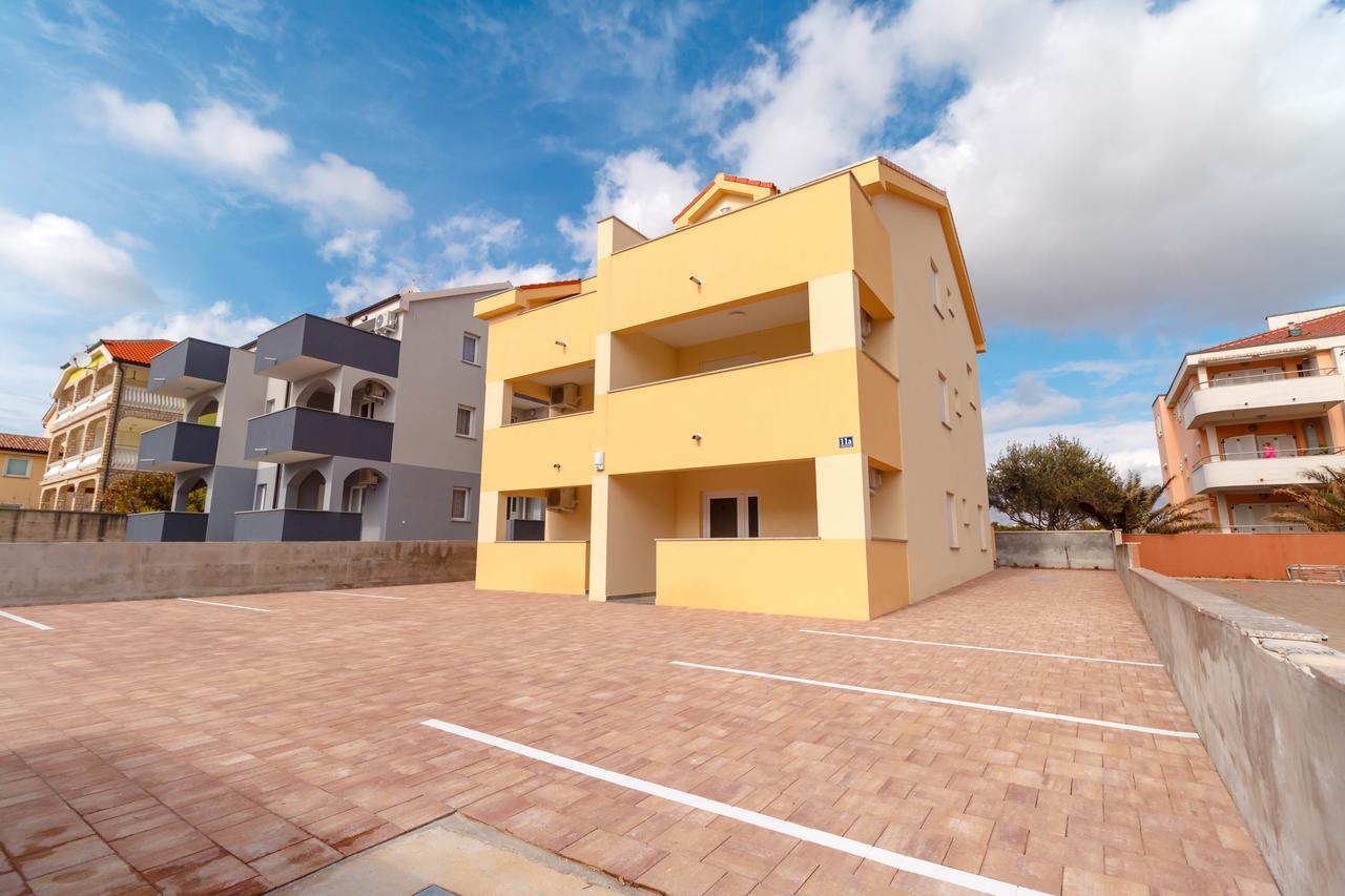 Summer Fun Apartments Novalja Exterior photo